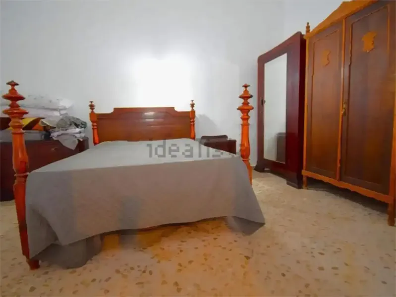 Se vende esta espaciosa y versátil propiedad situada en la encantadora localidad de Petra, que combina comodidad, luminosidad y un gran pote — photo 12