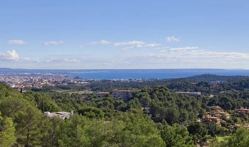Investment! Plot in Son Vida with magnificent views of the bay of Palma — photo 1