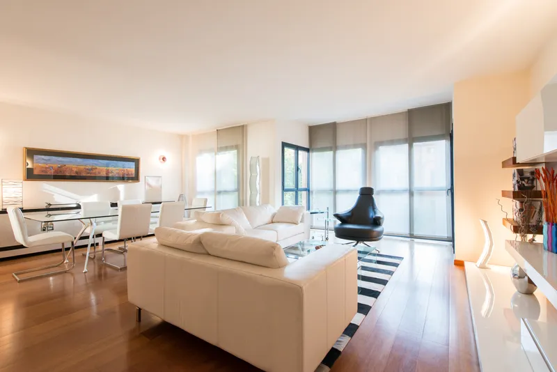 Palma de Mallorca old town: luxury new-build apartment on the Rambla — photo 4