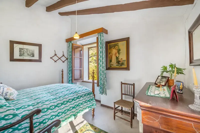This finca in Sóller is located just steps from the beach and several shops, bars and restaurants in the port of Puerto Sóller. — photo 9