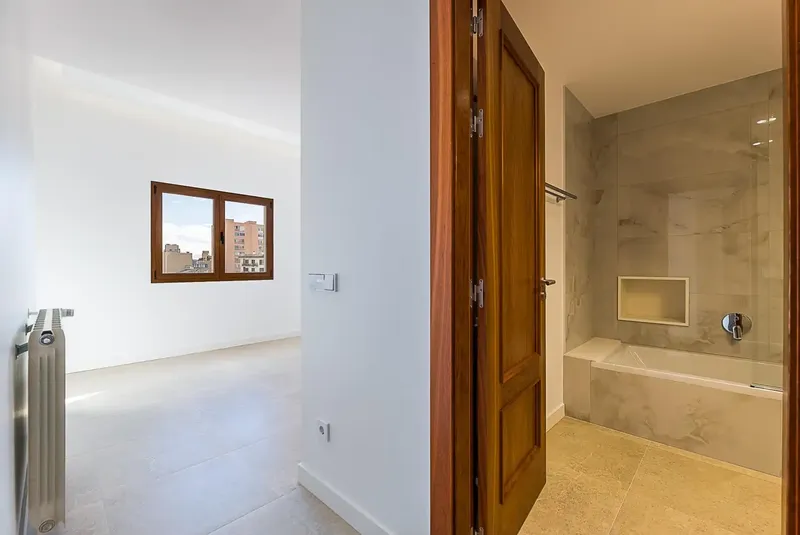 En una de las zonas más consolidadas y demandadas de Inca, se ubica esta exclusiva vivienda totalmente reformada, diseñada para quienes busc — photo 12