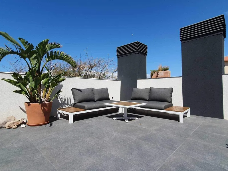 100m² penthouse with 4 rooms, 2 bathrooms and balcony for sale — photo 2