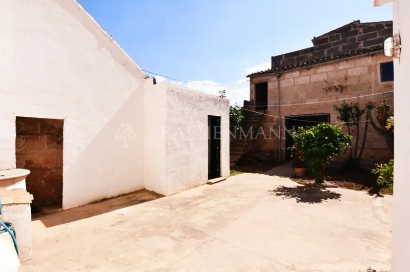 Charming Townhouse to Reform in Campos — photo 4