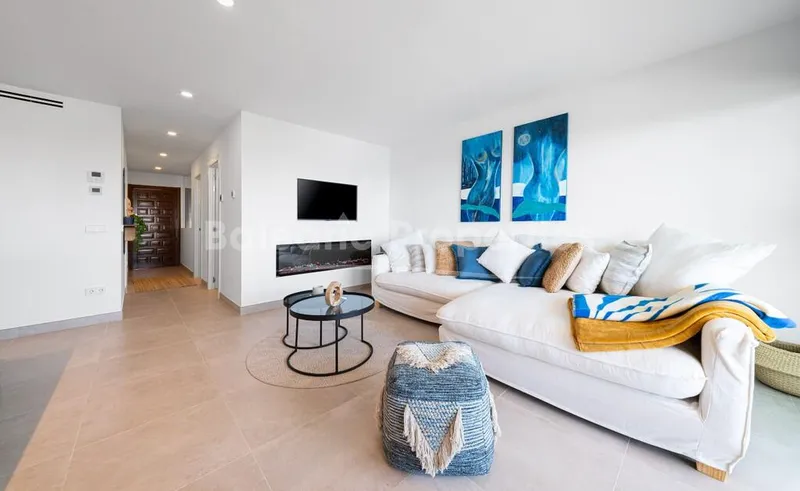 Penthouse with beach access for sale in Cala Vinyes, southwest Mallorca — photo 5