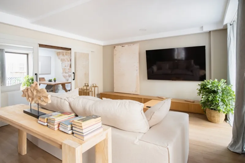 Stylishly renovated designer apartment in the heart of Palma's Old Town — photo 4