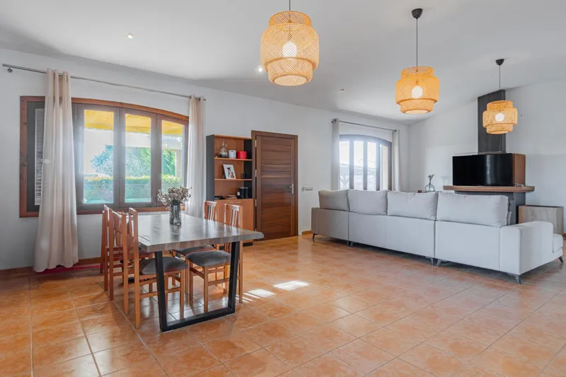 Rustic property with unobstructed views — photo 7