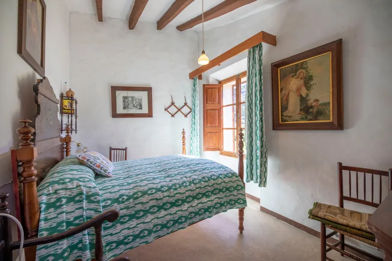 Country house with garage and large plot near the beach in Port de Sóller — photo 11