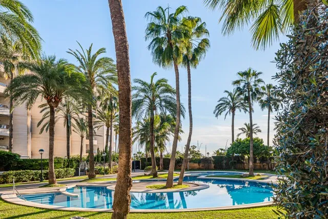 Sea view duplex apartment with private garden for sale in Palma, Mallorca — photo 1
