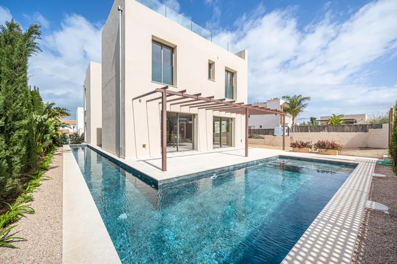 Mediterranean luxury villa in Colònia de Sant Pere. — photo 1