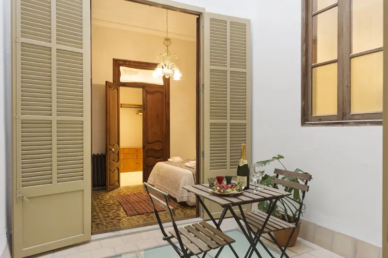 Temporary Professional Rental - Bright and elegant in La Lonja — photo 12