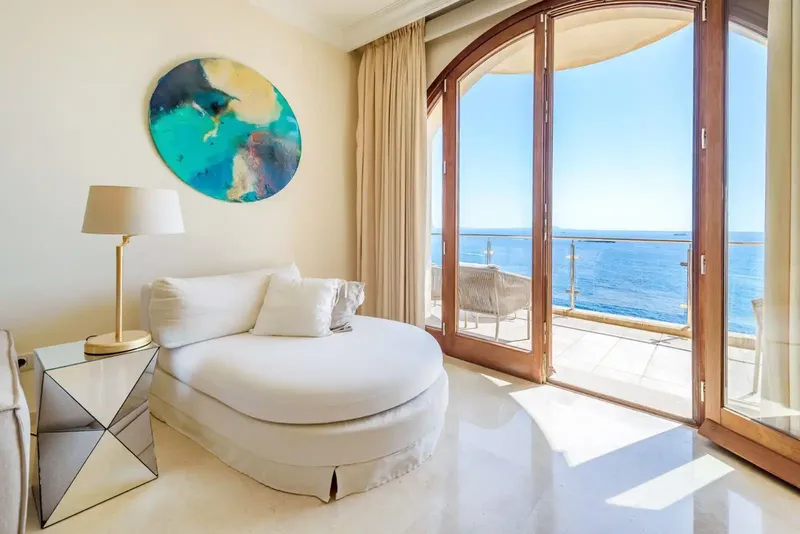 Exclusive villa for seasonal rental on the seafront in Portals Vells, Mallorca, with 7 bedrooms, 8 bathrooms, independent apartment — photo 10