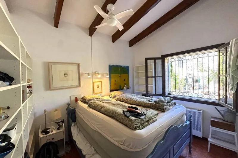 Exceptional artist’s finca by David Zisman with mountain views — photo 9