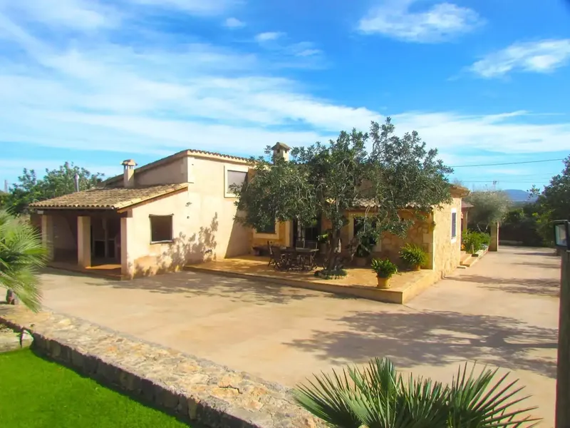 Spectacular rustic finca with garden, pool, barbecue and parking in Santa Eugenia for long-term and temporary rental. — photo 5
