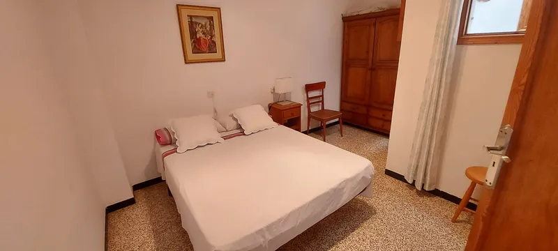 IA-104 4-bedroom apartment on the first line of the sea — photo 10