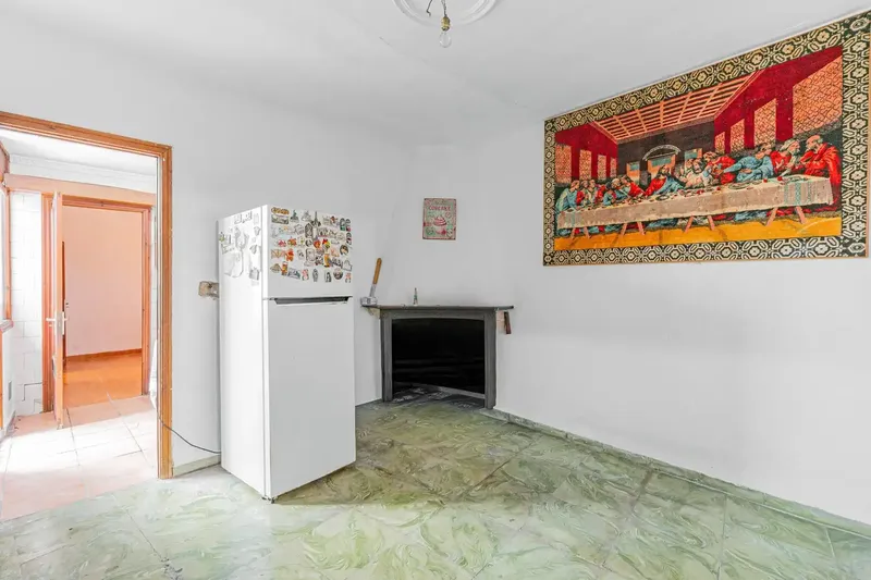 House of 211 m2 for renovation in Inca for sale — photo 6