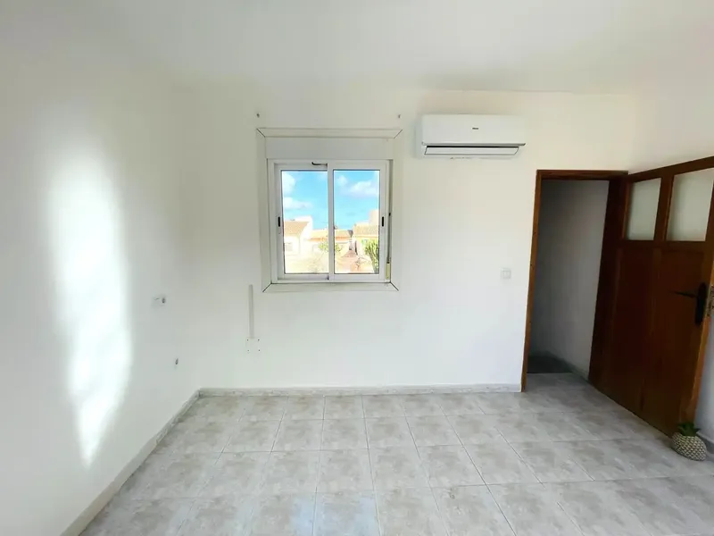 Townhouse of 140m2 built on a 210m2 plot, carefully renovated to offer modern comfort without losing its character — photo 10