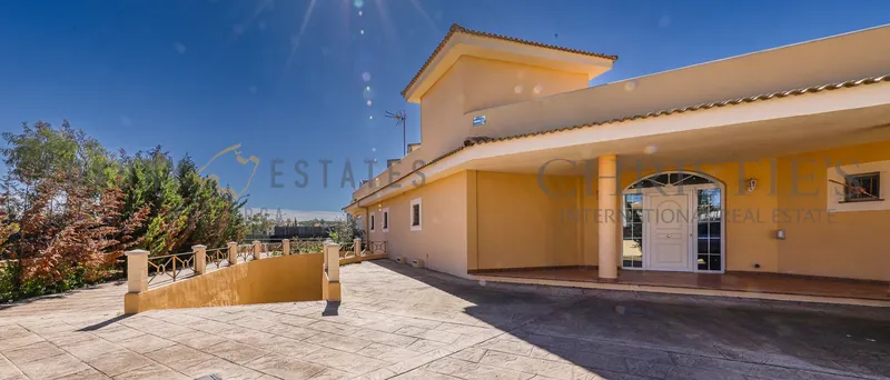 Mediterranean villa in Santa Ponsa on a centrally located double plot with lots of potential — photo 12