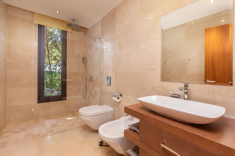 Modern luxury villa with magnificent views — photo 10