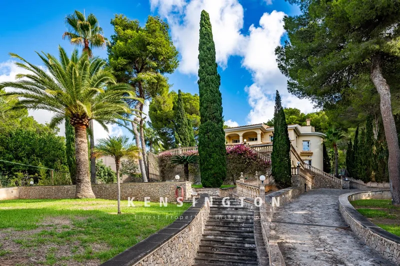 Villa for sale in Costa de los Pinos, Son Servera, Mallorca — photo 1