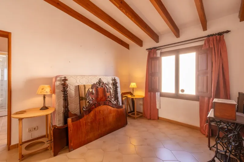 Large 3,500m² plot with dwelling, warehouse and great potential — photo 11