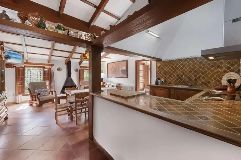 Exclusive villa for sale in Costa de los Pinos, Mallorca - 2.75 million euros. Unique location, Mediterranean style and the highest comfort — photo 12