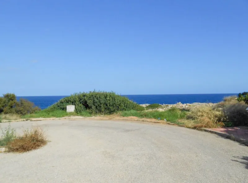 Double building plot on the first sea line in Cala d'Or — photo 5