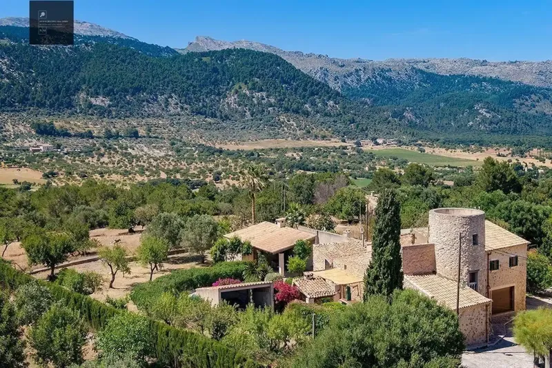 ¡Bienvenido a su propio retiro en una pintoresca casa de campo con licencia de vacaciones y molino histórico! Esta propiedad única ofrece a — photo 2