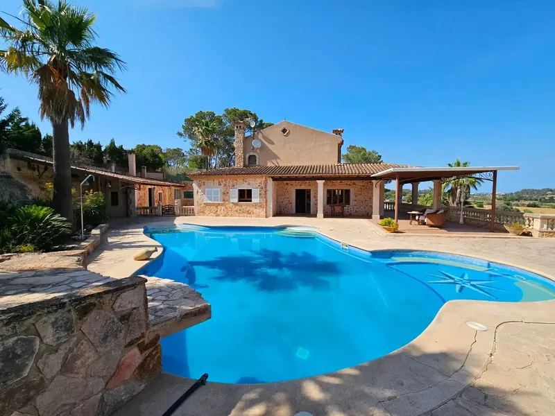 Fantastic rustic finca with Habitability Certificate in Lloret de Vista Alegre, ideal both as a private residence and a high-yield investment — photo 1