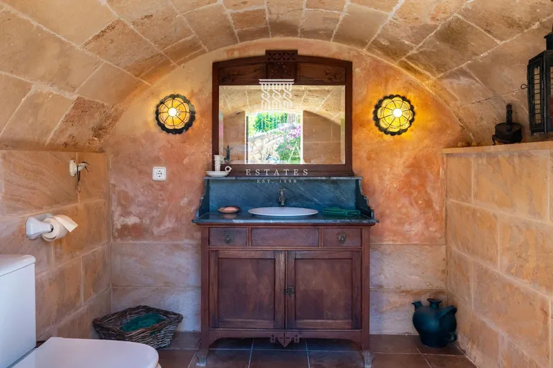 Rustic Estate — photo 4