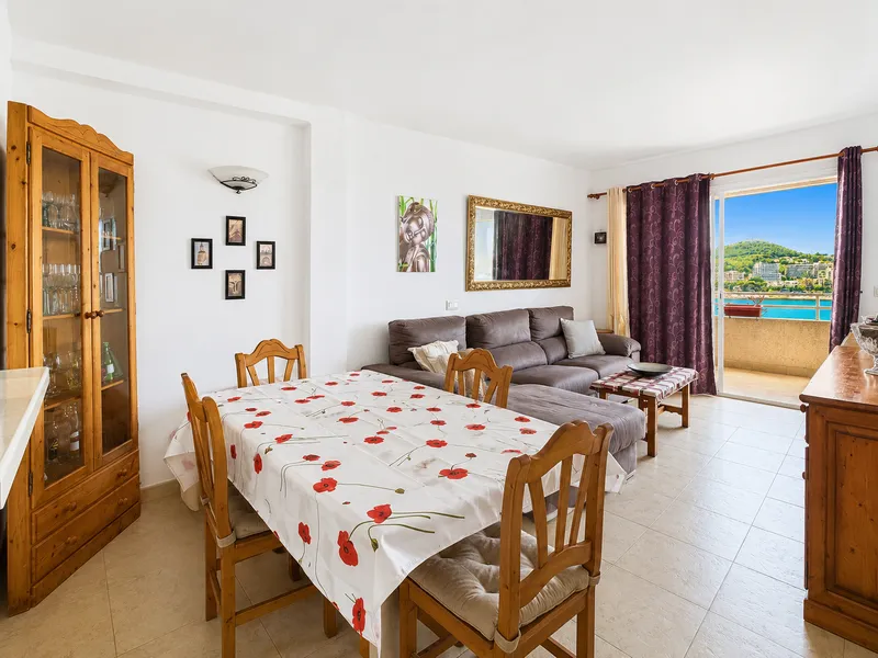 Apartment near the beach with panoramic sea views in Santa Ponsa — photo 1