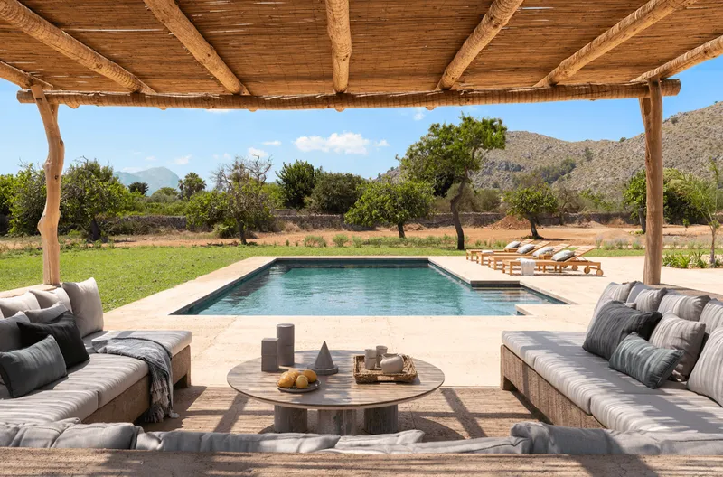 Country home with pool and mountain views near the sea — photo 7