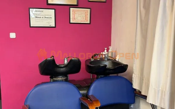 Commercial premises in high-traffic area – Vía Portugal, Manacor — photo 9