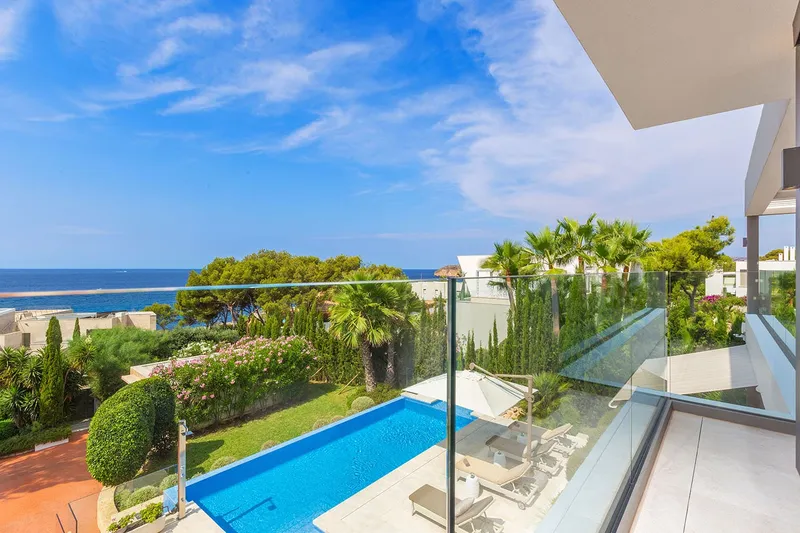 Design villa with sea views and exclusive amenities — photo 5
