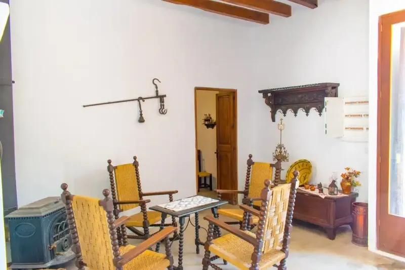 This is one of the few opportunities to buy an impressive and traditional finca and a piece of Mallorcan history to go with it. — photo 8