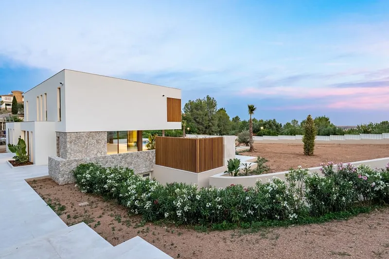 Modern Mediterranean villa with panoramic views near Palma — photo 12