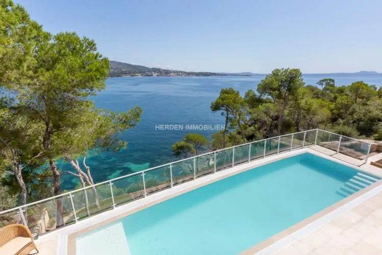 Villa Sea Front Palmanova Mallorca for Sale — photo 2