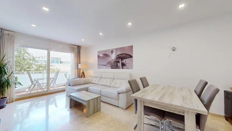 Reformed flat with parking and storage room in Son Rullán, Palma — photo 1