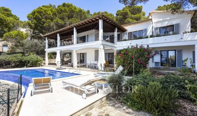 Sale Villa Es Camp de Mar — photo 1