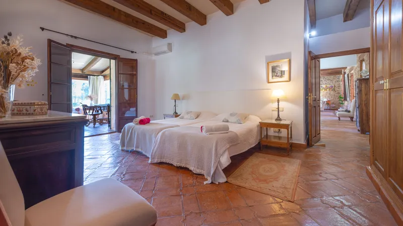 Historic estate for sale with vacation rental and its own olive oil production in Esporles — photo 8