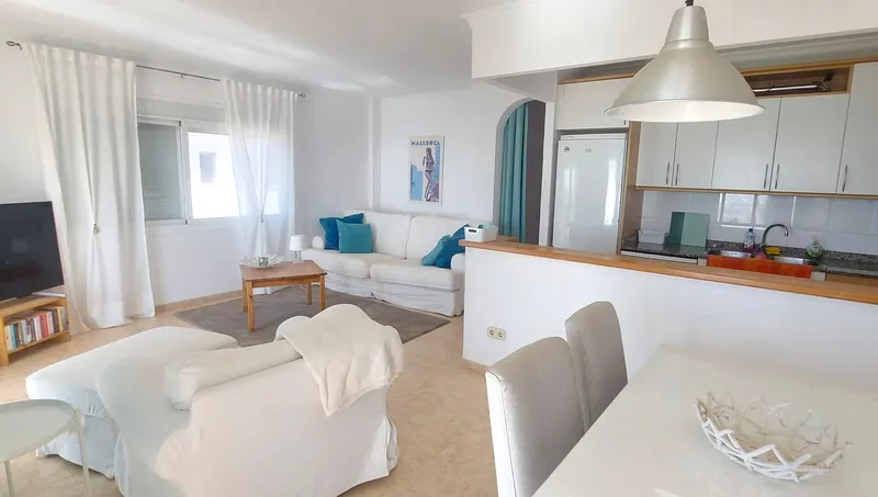 IA-183-1 Apartment on the seafront — photo 2