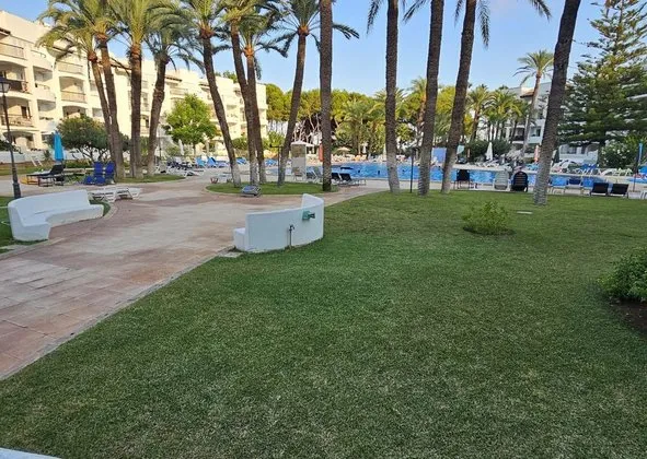 Flat / apartment in Avenida de les Savines, Sa Coma — photo 1