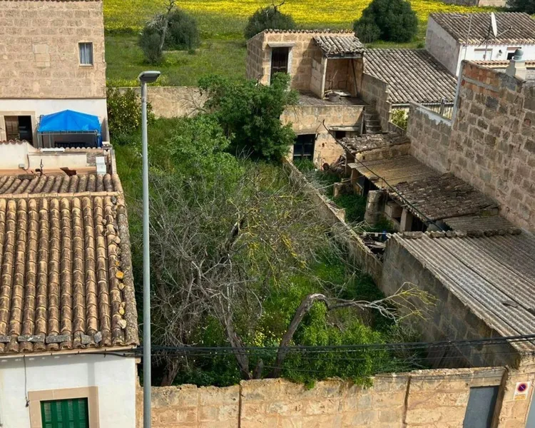 Urban plot with possibility to build up to 3 homes in Llucmajor — photo 1