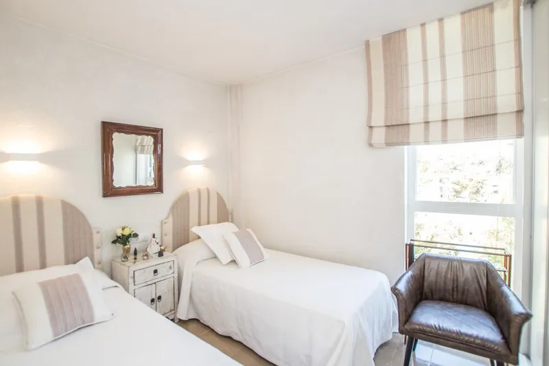 Nice first line apartment in Illetas — photo 11