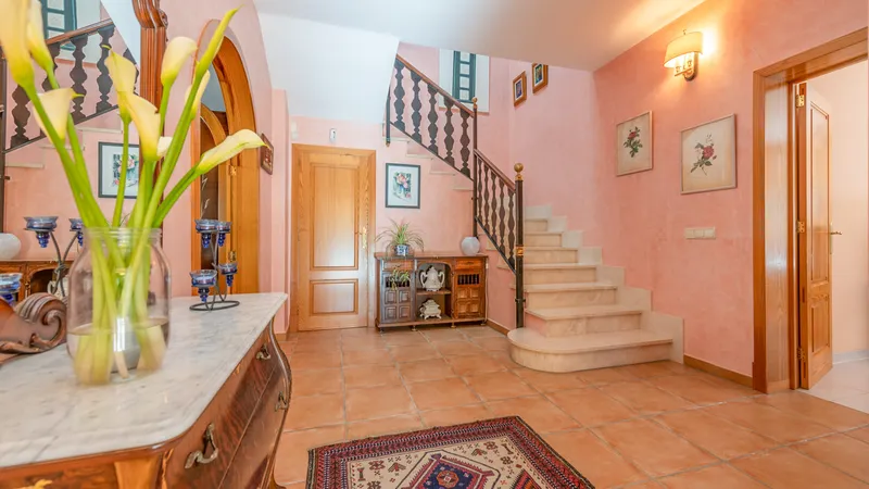 Charming villa for sale in Bahia Blava with pool and garden — photo 8