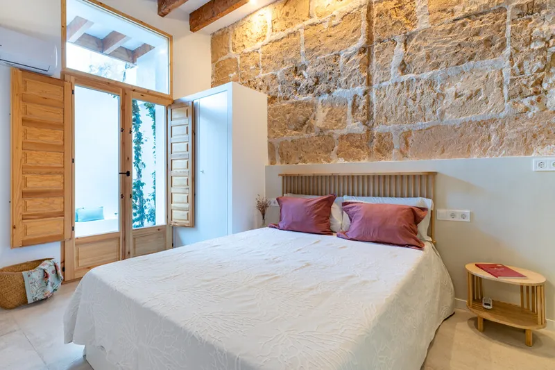 Fully Renovated Ground Floor Apartment with Outside Space and Communal Roof Terrace In the Heart of Santa Catalina — photo 7