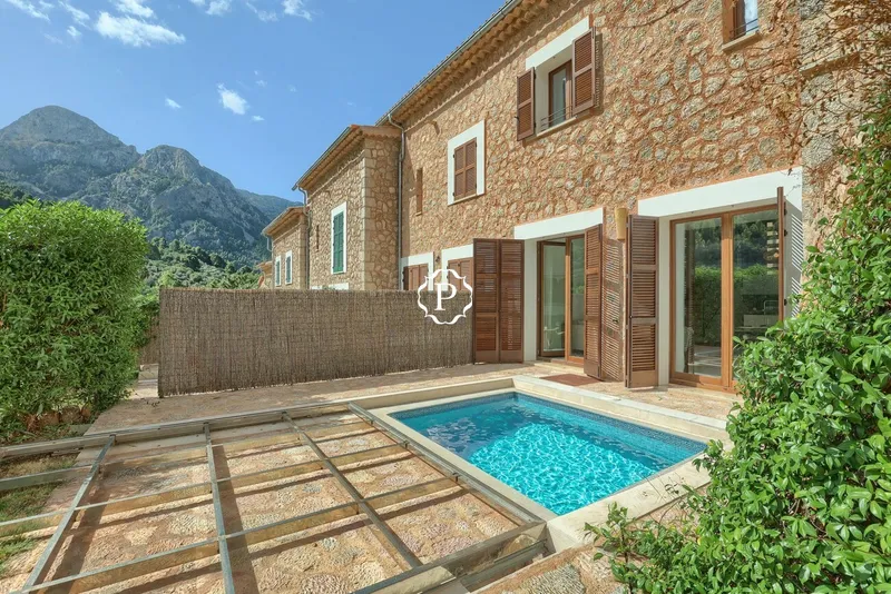 Townhouse for sale in Fornalutx with garage and pool — photo 4