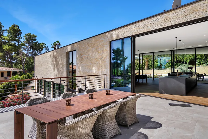 Exclusive designer villa with top equipment in a prime residential area — photo 7