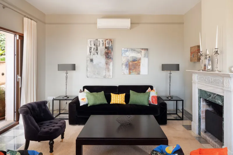Five-bedroom coastal villa with rental licence in Genova — photo 4