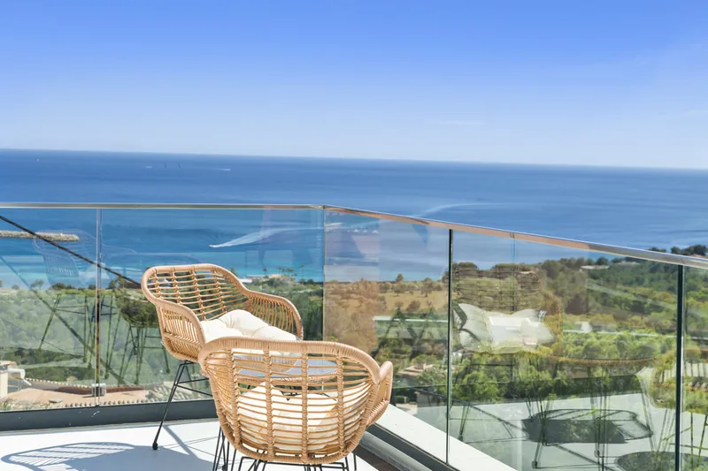 Modern luxury villa with breathtaking views in Costa d'en Blanes — photo 3