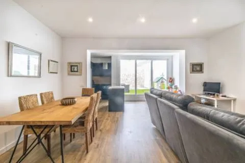 House — photo 10